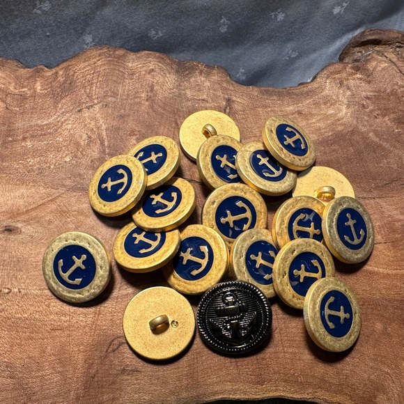 20 Vintage Anchor Buttons - Picture 2 of 7